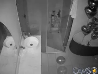 Foto von voyeurcam-casa-salsa-bathroom-6 (Camsoda)