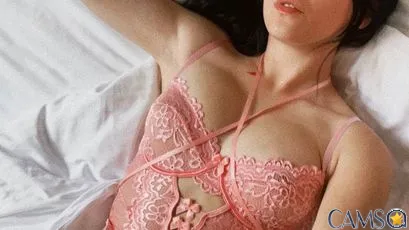 Alie-Pompadour's (SkyPrivate) Photo