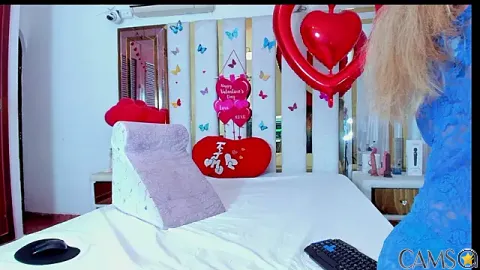 Foto von AnyelaGitanaMature (Stripchat)