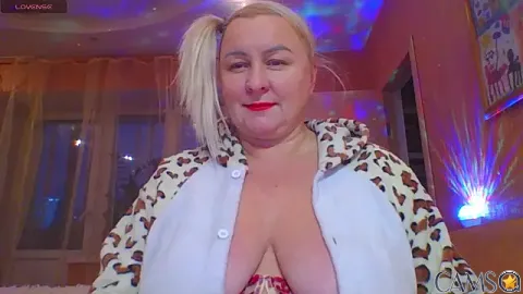 mira_robinsonnn's (Stripchat) Photo