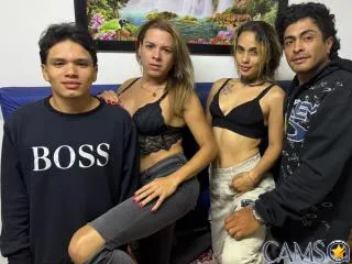 TsWomnTwoMenAnJoy's (XloveCam) Photo